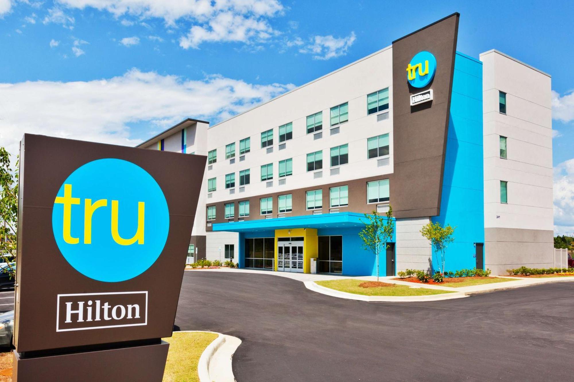 Tru By Hilton Auburn Hotel Exterior photo